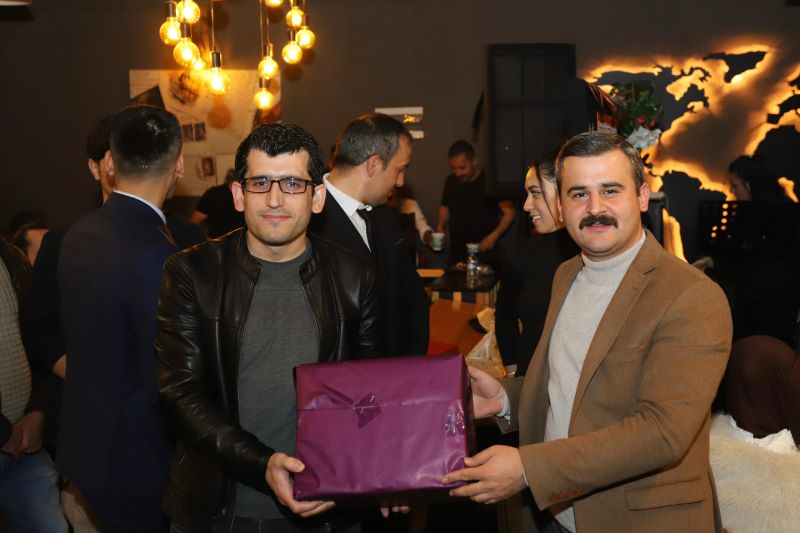 24 Kasım Öğretmenler Günü dolayısıyla düzenlen yemek programında, “Öğretmenler Günü Özel Çekilişi”  yapıldı.